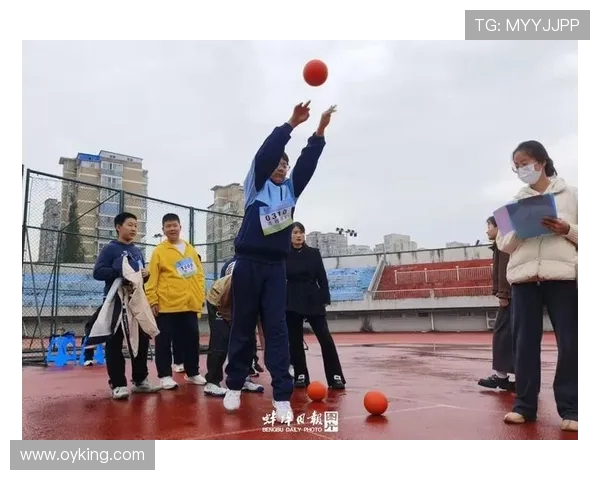 溪岸初中足球队：拼搏奋进展风采 青春赛场再创辉煌